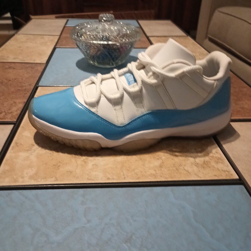 Air Jordan Retro 2 Low Top